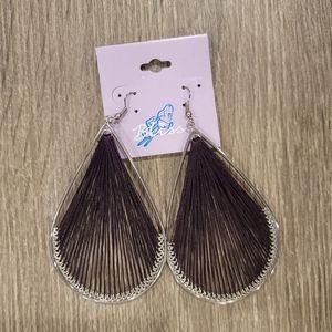 Bliss String Earrings Nwt Purple